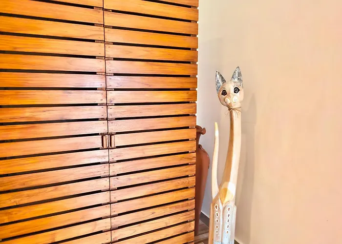 Brady's Close To